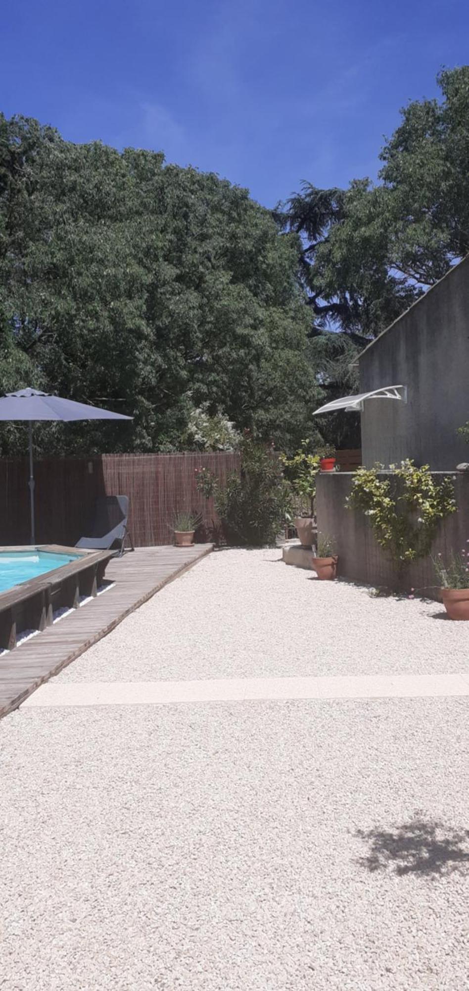 Hotel Location Saisonniere Avec Piscine Et Terrasse Au Pied Du Luberon Lauris Exterior foto
